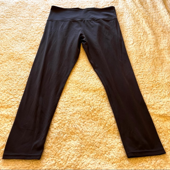 Tuff Veda Costco Grey Cropped Leggings 